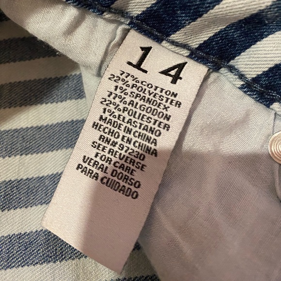 Women’s Vertical Stripe Denim Jeans - Picture 5 of 5